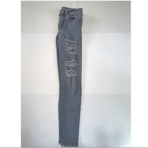 AMERICAN EAGLE SUPER STRETCH GREY RIPPED JEANS⚡️